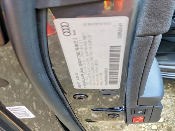 2017 AUDI A4 quattro Premium