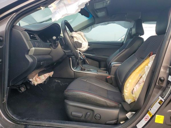 2015 TOYOTA CAMRY
