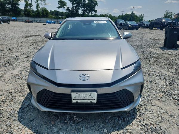 2025 TOYOTA CAMRY