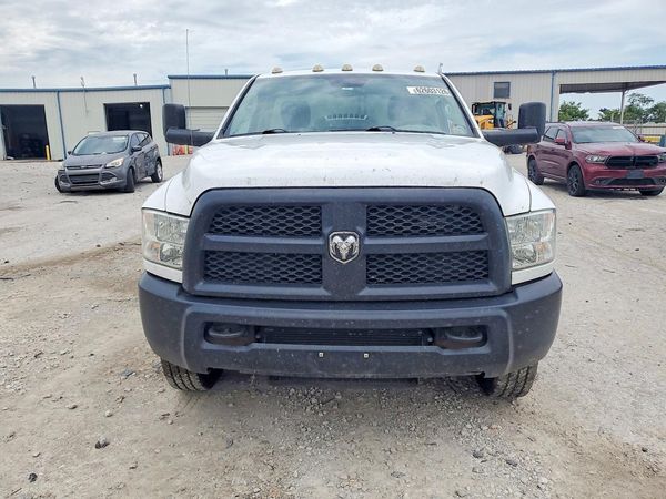 2016 RAM 3500 ST