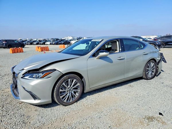 2021 LEXUS ES 300h Premium