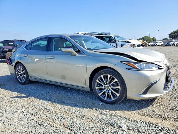 2021 LEXUS ES 300h Premium