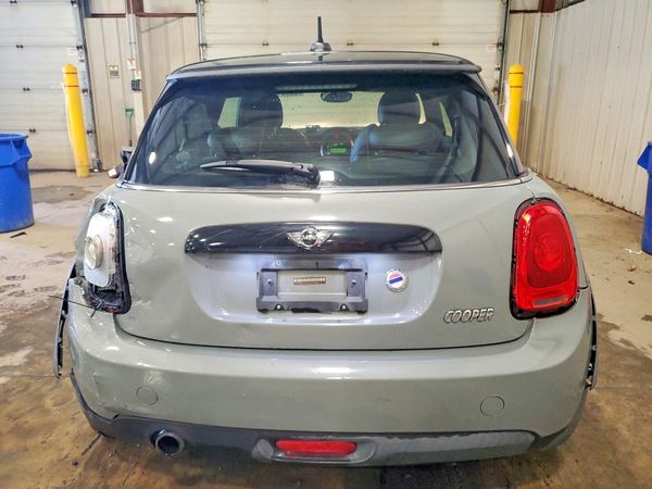 2016 MINI COOPER