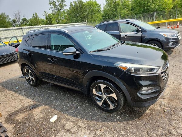2016 HYUNDAI TUCSON