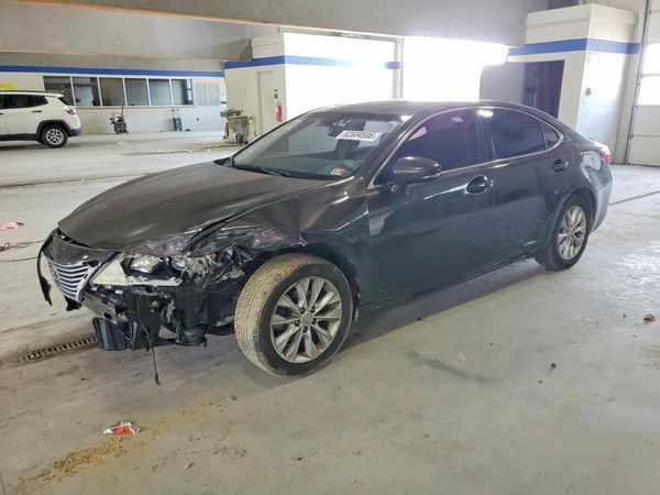 2013 LEXUS ES 300h