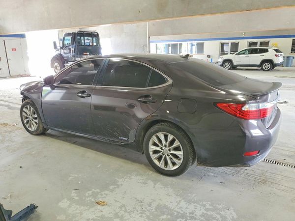 2013 LEXUS ES 300h