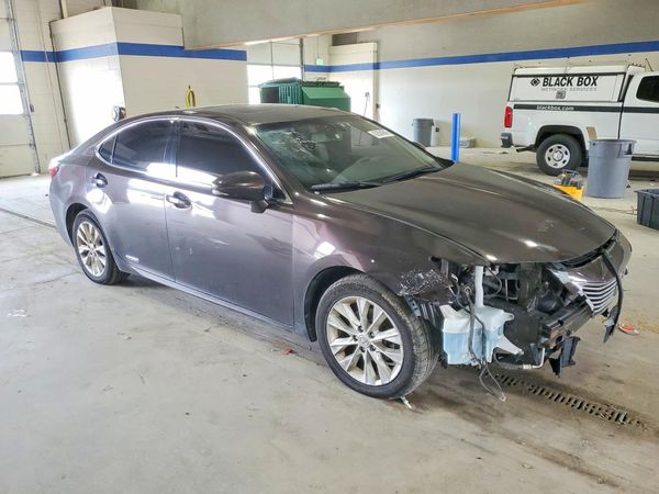 2013 LEXUS ES 300h