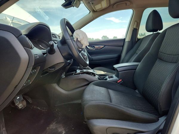 2019 NISSAN ROGUE — DENT