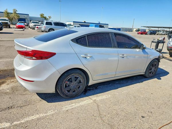 2017 HYUNDAI ELANTRA SE Base