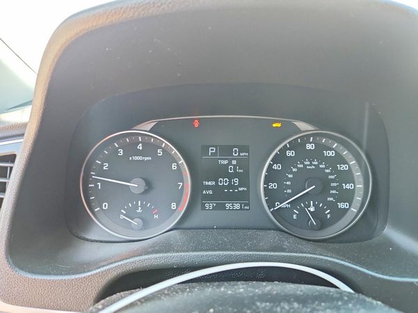 2017 HYUNDAI ELANTRA SE Base