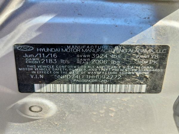 2017 HYUNDAI ELANTRA SE Base