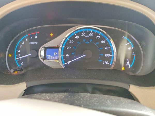 2012 TOYOTA SIENNA