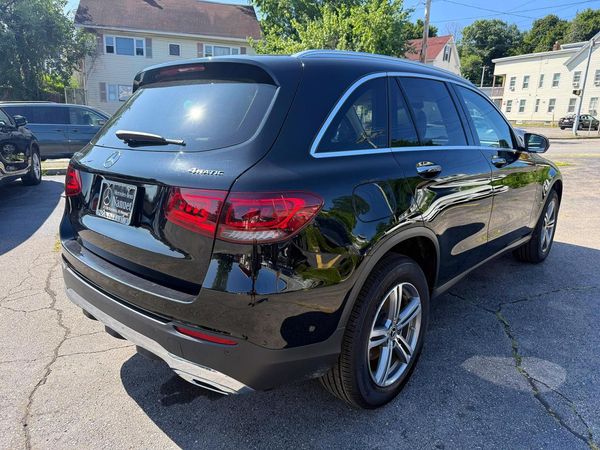 2021 MERCEDES-BENZ GLC