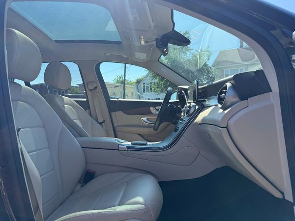 2021 MERCEDES-BENZ GLC
