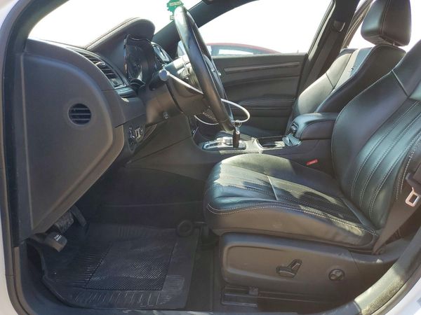 2015 CHRYSLER 300 300S — DENT