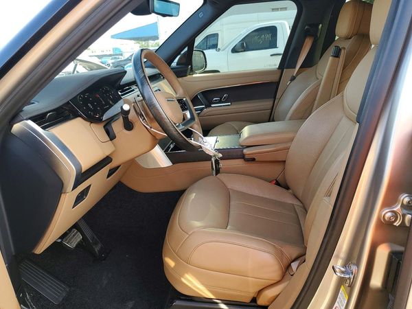 2025 LAND ROVER RANGE ROVER SE