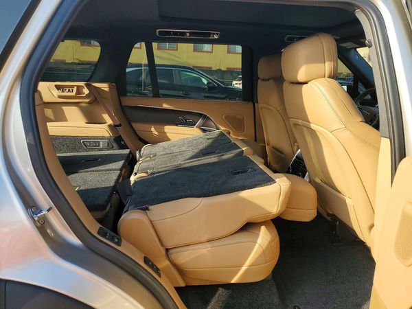 2025 LAND ROVER RANGE ROVER SE