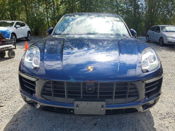 2017 PORSCHE MACAN