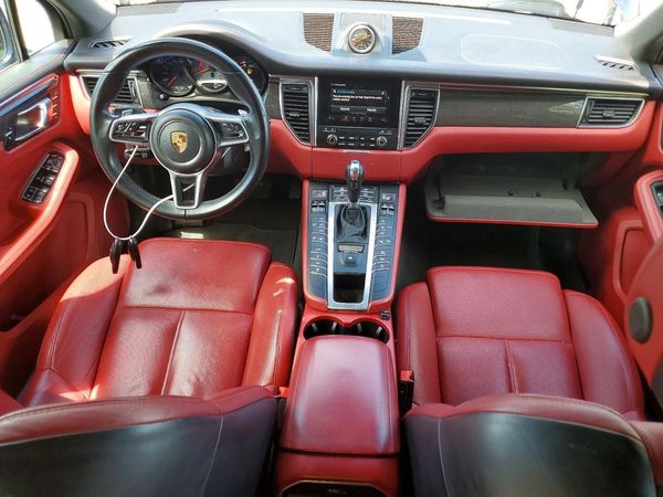 2017 PORSCHE MACAN