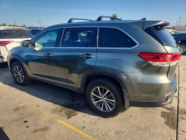 2019 TOYOTA HIGHLANDER SE/XLE