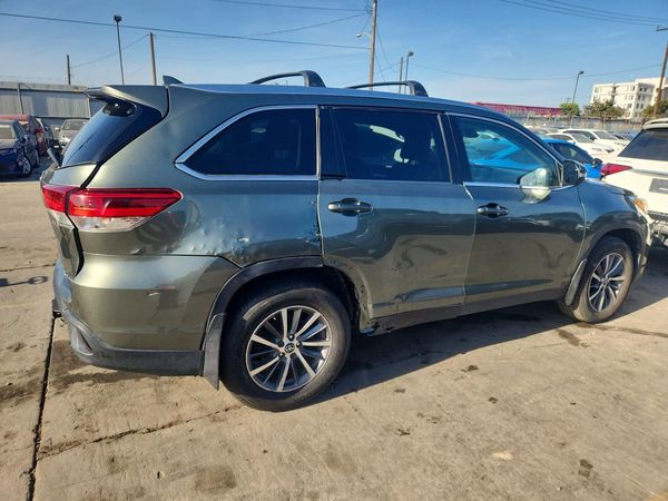 2019 TOYOTA HIGHLANDER SE/XLE