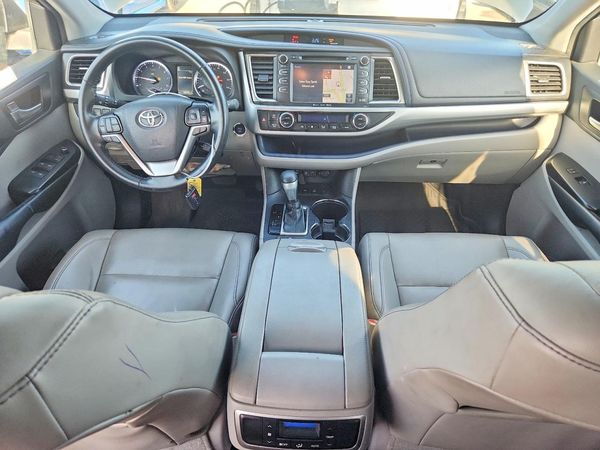 2019 TOYOTA HIGHLANDER SE/XLE