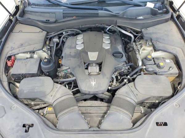 2017 MASERATI LEVANTE Luxury