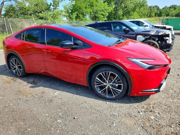 2024 TOYOTA PRIUS
