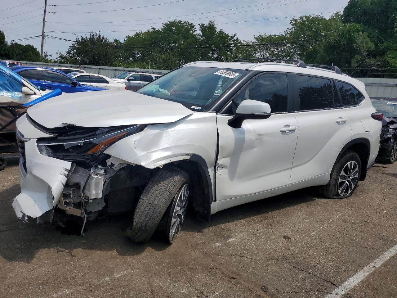 2024 TOYOTA HIGHLANDER