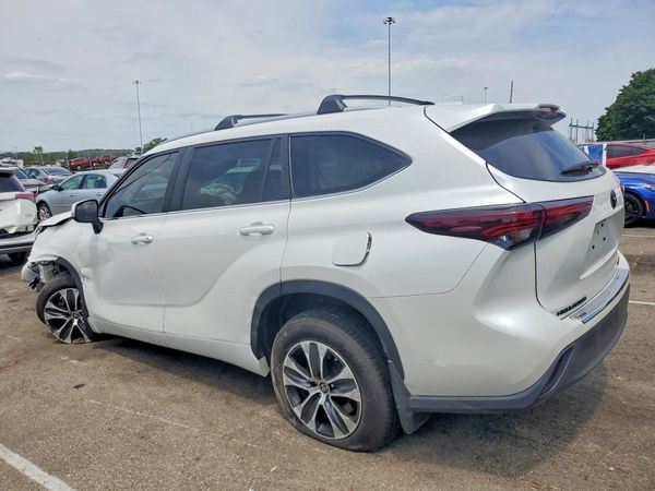 2024 TOYOTA HIGHLANDER