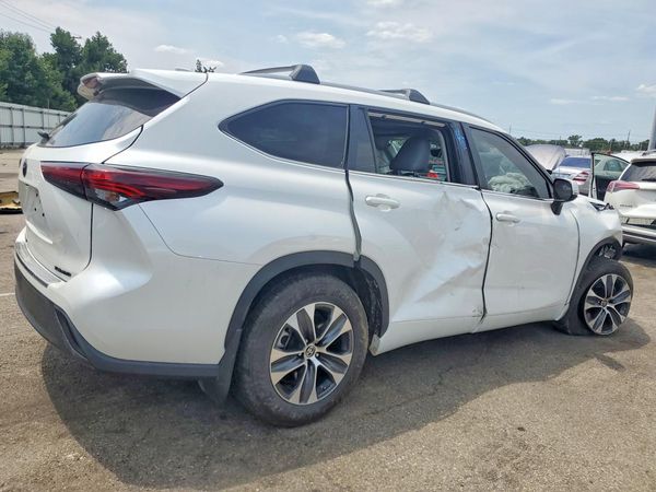 2024 TOYOTA HIGHLANDER
