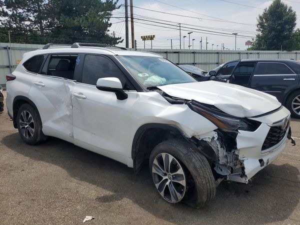 2024 TOYOTA HIGHLANDER