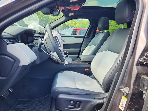 2026 LAND ROVER RANGE ROVER VELAR P250 Dynamic SE