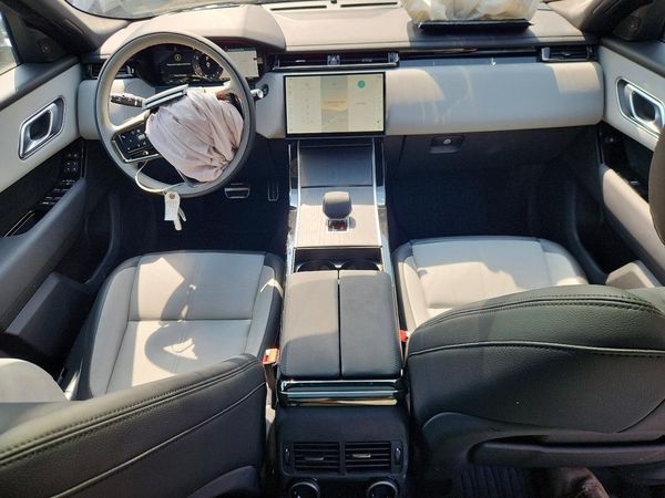 2026 LAND ROVER RANGE ROVER VELAR P250 Dynamic SE