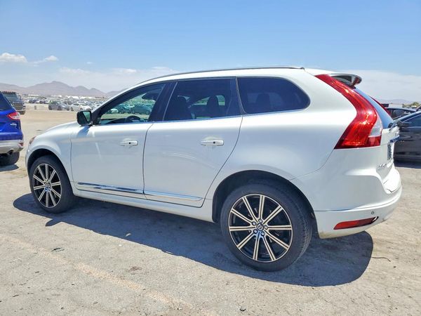 2015 VOLVO XC60 Platinum (non R design)