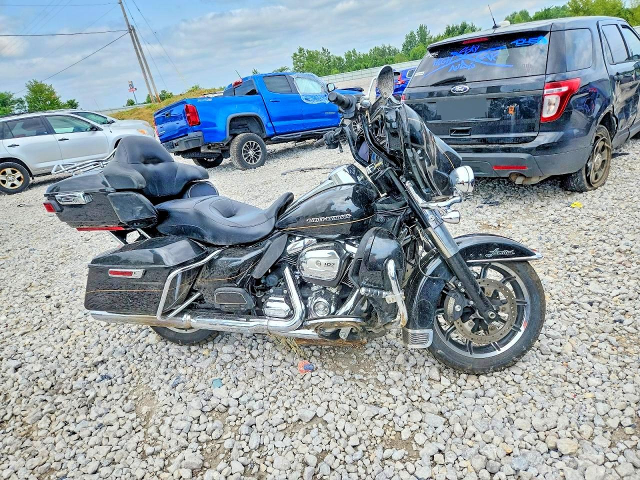 2017 HARLEY-DAVIDSON FLHTK