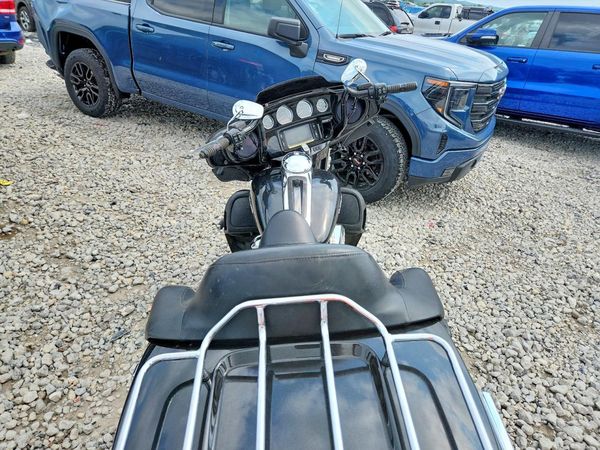 2017 HARLEY-DAVIDSON FLHTK