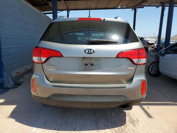 2015 KIA SORENTO GL