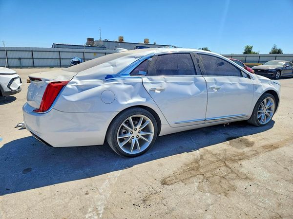 2018 CADILLAC XTS Premium Luxury