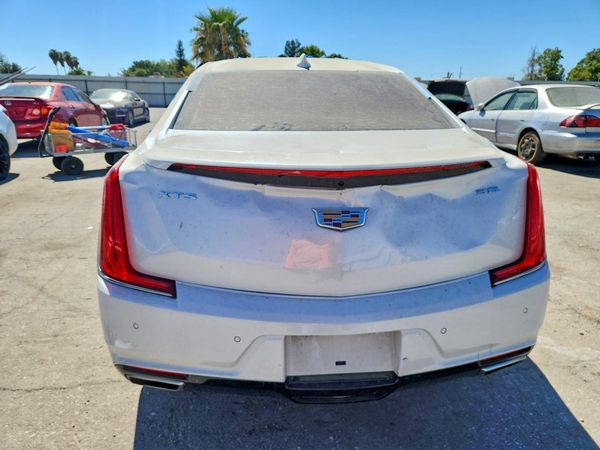 2018 CADILLAC XTS Premium Luxury