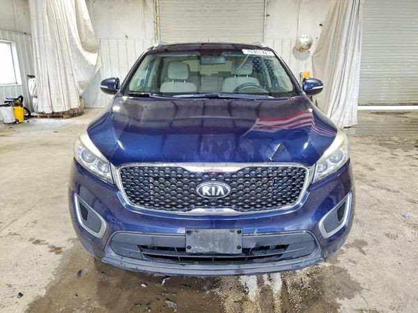 2017 KIA SORENTO L, LX