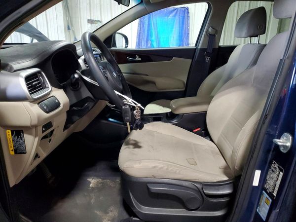 2017 KIA SORENTO L, LX