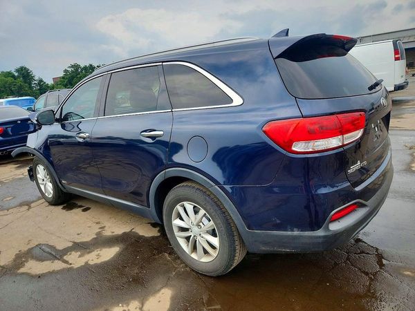 2016 KIA SORENTO L / LX