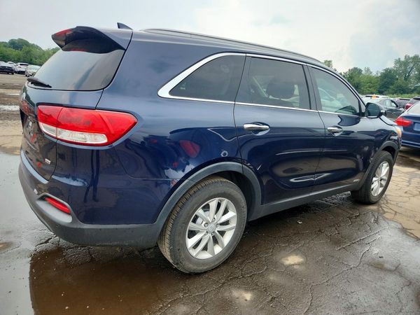 2016 KIA SORENTO L / LX