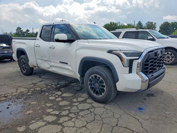 2023 TOYOTA TUNDRA SR5