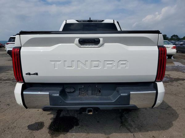 2023 TOYOTA TUNDRA SR5