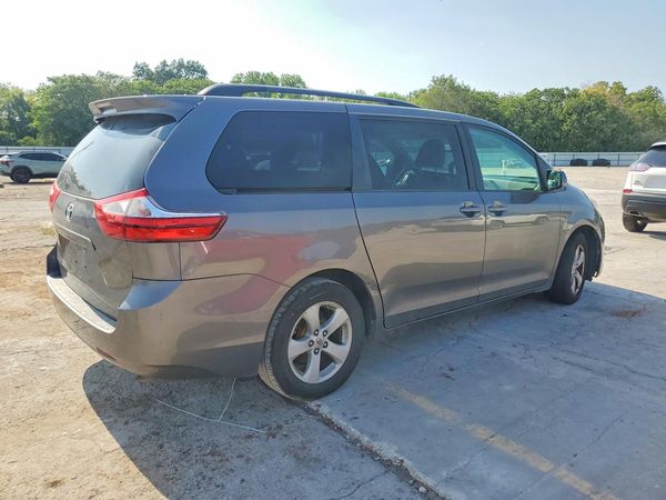 2017 TOYOTA SIENNA LE Mobility/LE