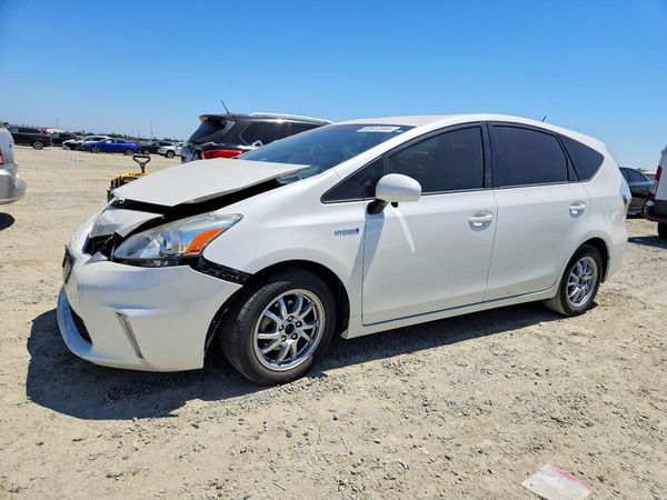 2014 TOYOTA PRIUS V TH