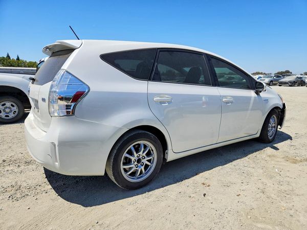2014 TOYOTA PRIUS V TH