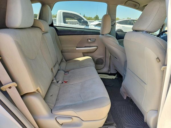 2014 TOYOTA PRIUS V TH